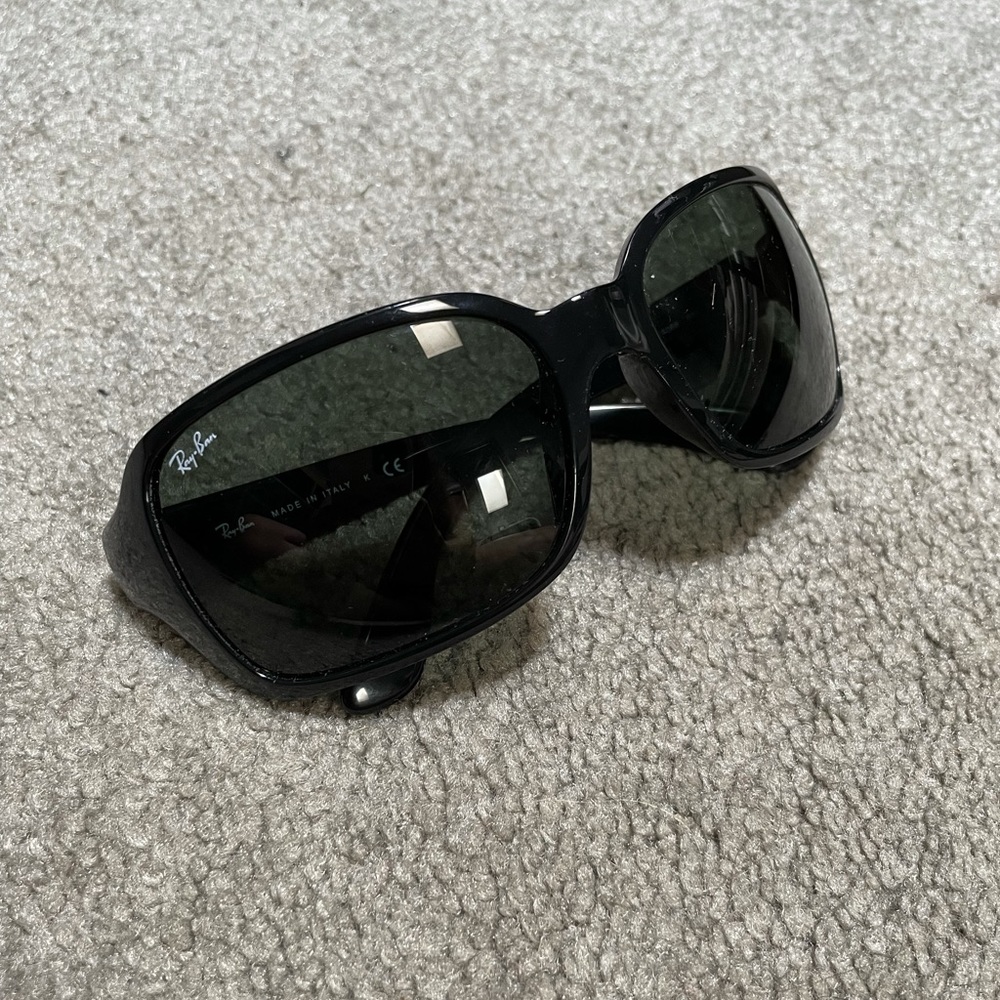Ray Ban Sunglasses- LIKE NEW